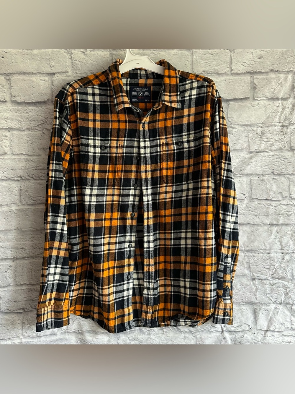 PREOWNED AMERICAN EAGLE FLANNEL PLAID ORANGE GREY LONG SLEEVE SHIRT LARGE L